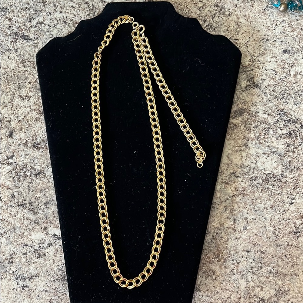 Elegant Gold Chain Necklace